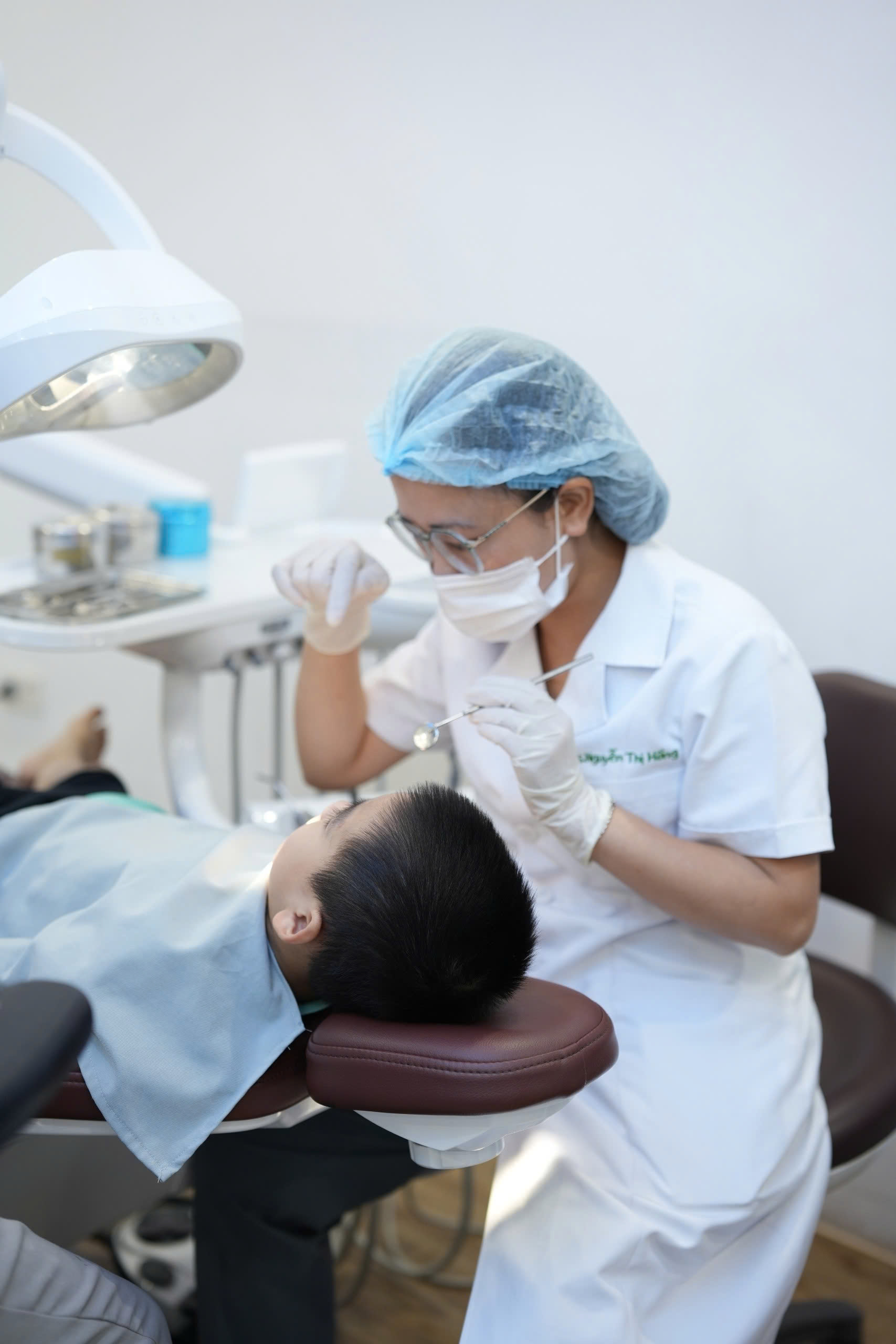 Khắc phục sai lệch hiệu quả hơn khi còn nhỏ